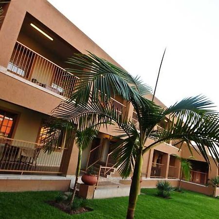 Batter Boys Guest House พริทอเรีย ภายนอก รูปภาพ