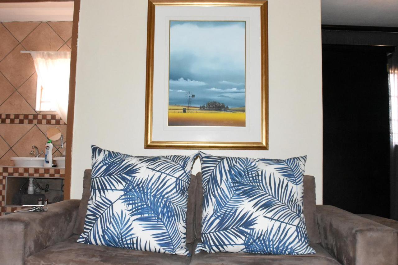 Batter Boys Guest House พริทอเรีย ภายนอก รูปภาพ
