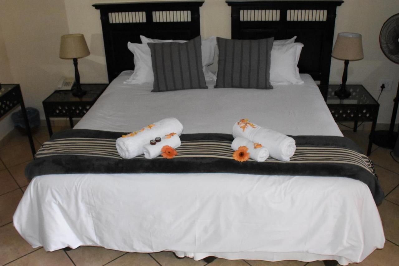 Batter Boys Guest House พริทอเรีย ภายนอก รูปภาพ